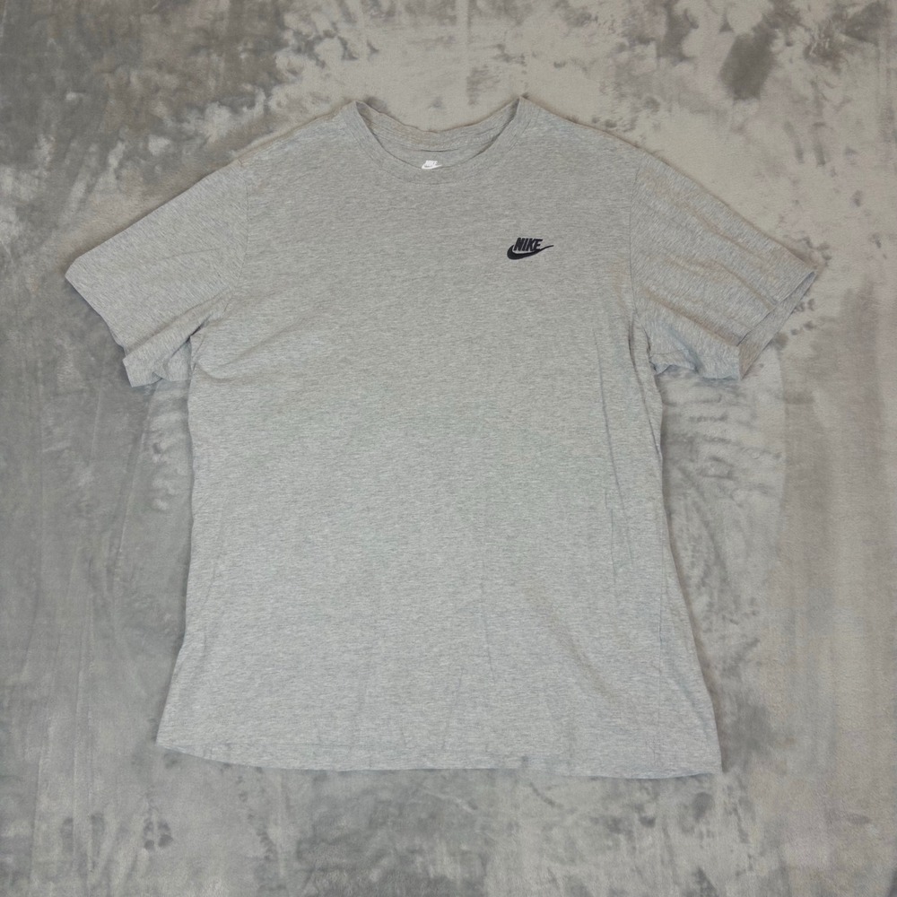 Nike T-Shirt Mens Large Gray AR4997-064 Short Sleeve Futura Logo Crew Neck Tee